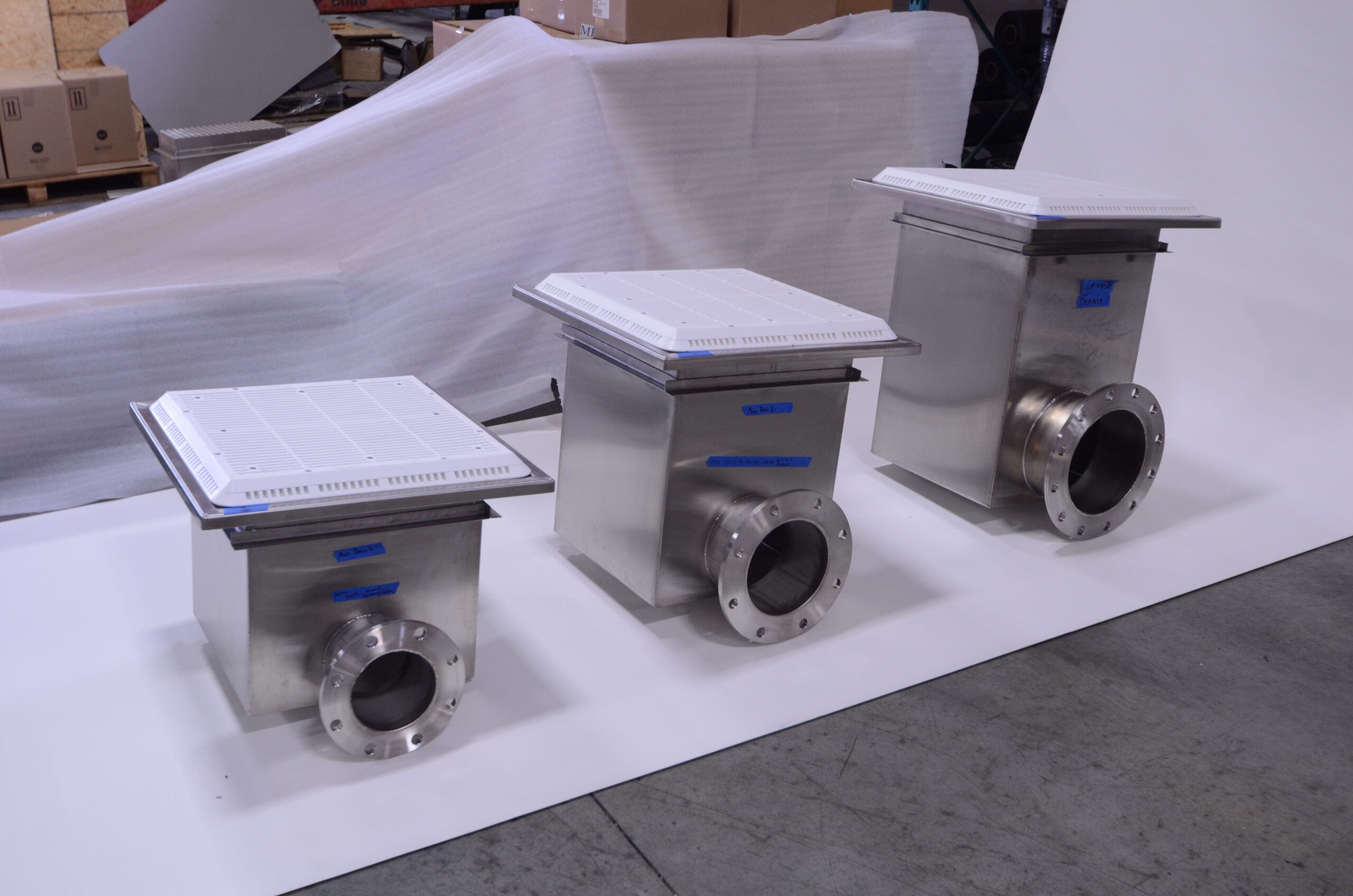 custom main drains for swimming pool