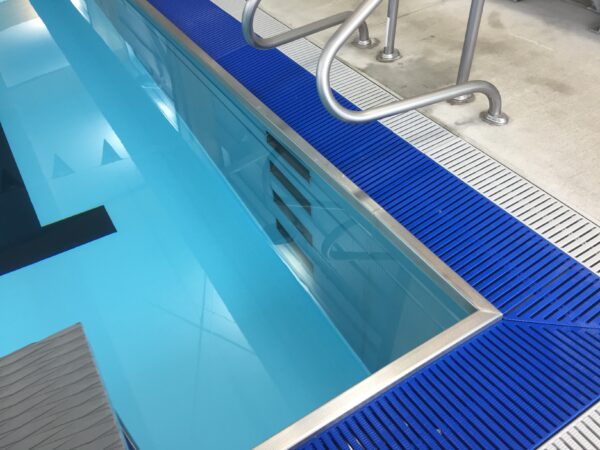 pool grating