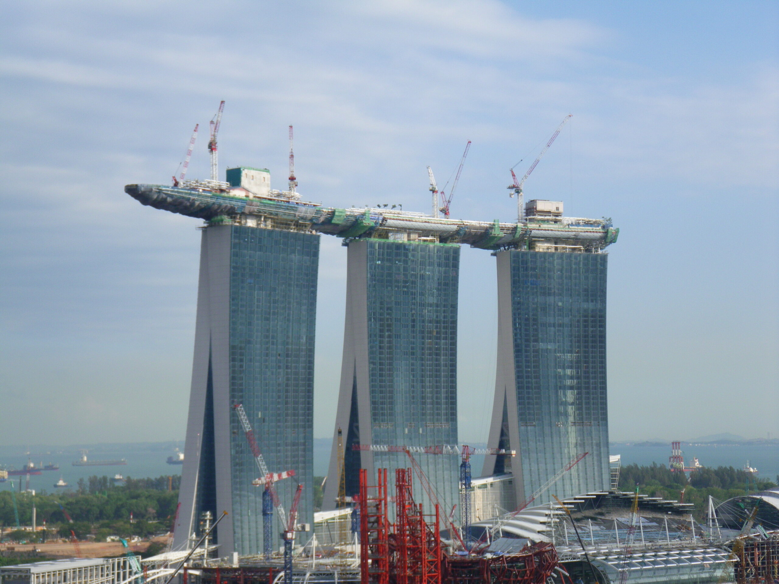 marina bay sands skypark under construction